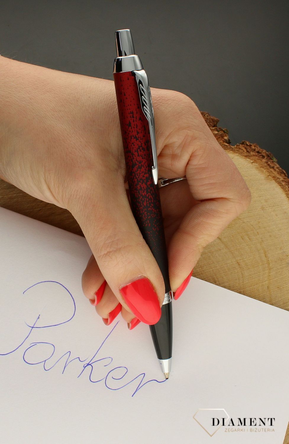 Długopis Parker Edycja Specjalna to idealny pomysł na prezent z grawerem. Artykuły piśmiennicze na prezent. Świetny upominek marki Parker dla VIP-ów..jpg